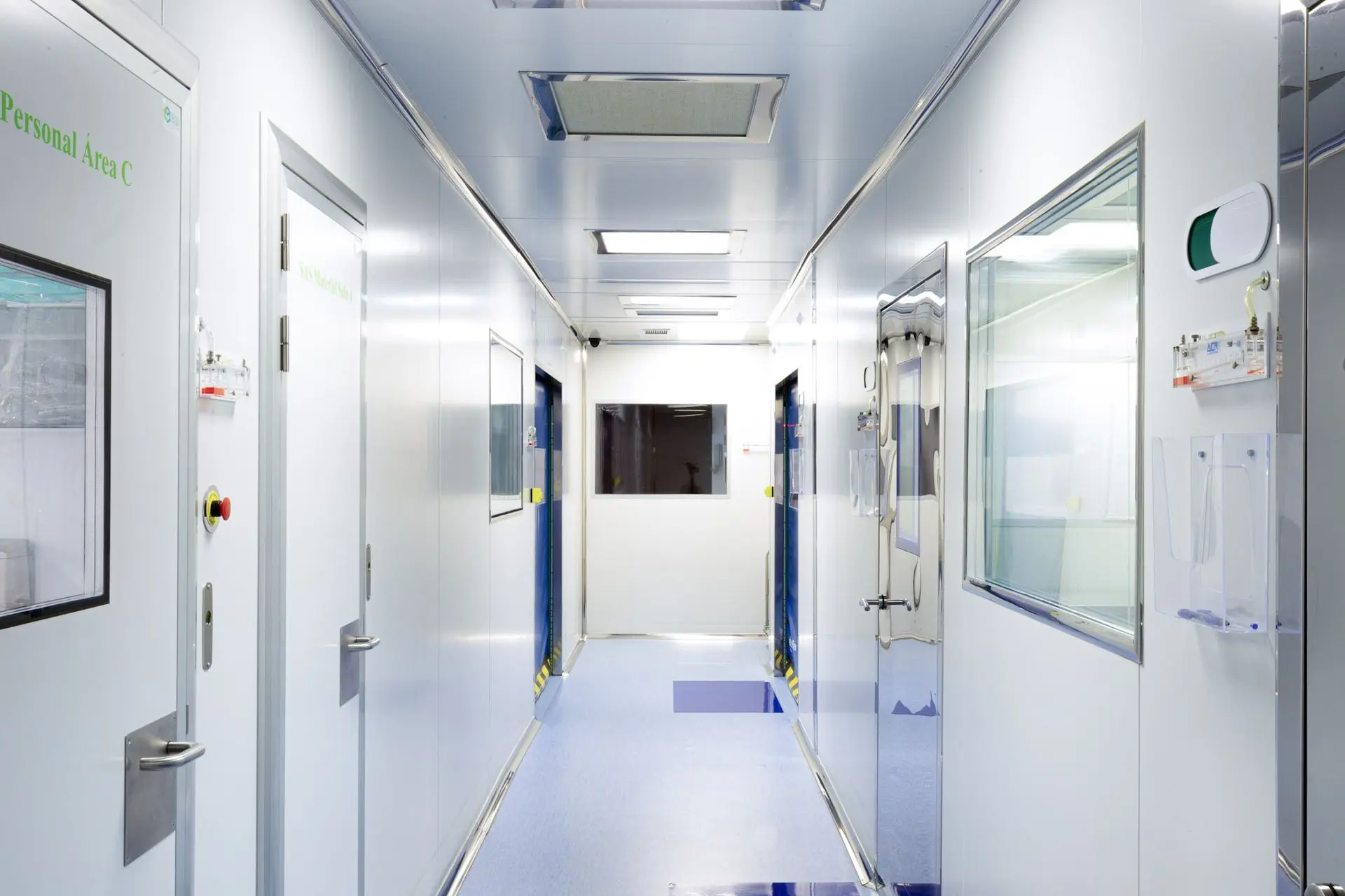 Sala de producción y acondicionamiento farmacéutico GMP de MetaPharma